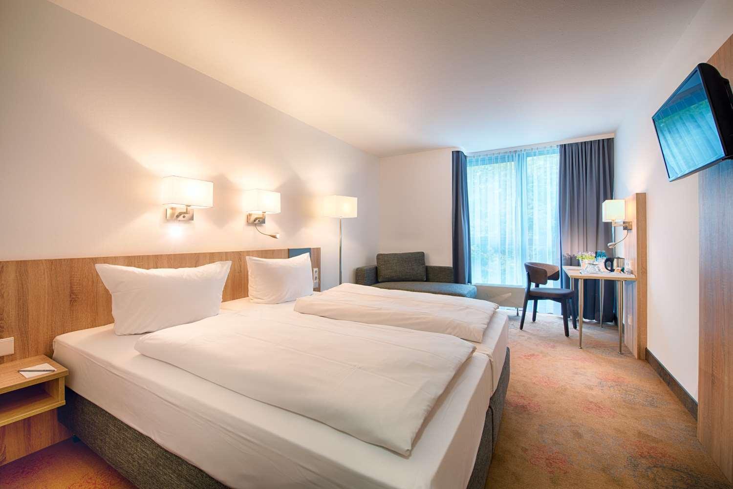Achat Hotel Stuttgart Airport Messe Exterior foto