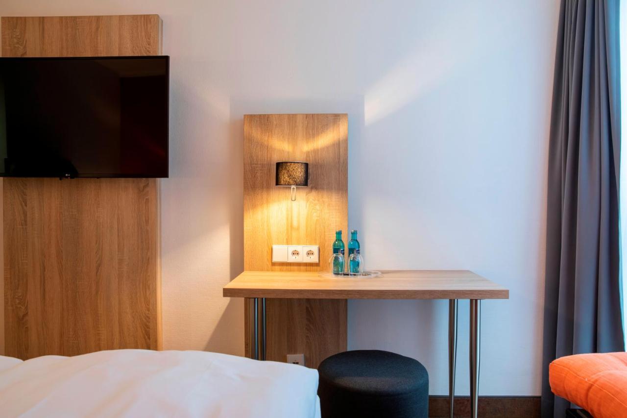 Achat Hotel Stuttgart Airport Messe Exterior foto